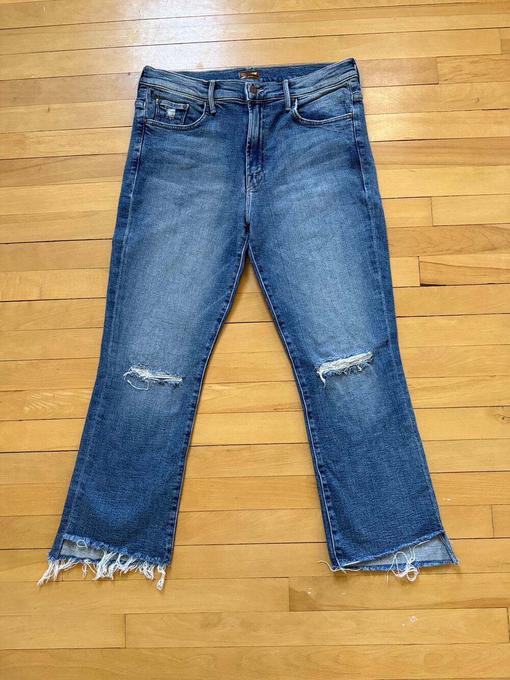 MOTHER The Insider Crop Step Fray Jeans Size 32 | Medium Wash